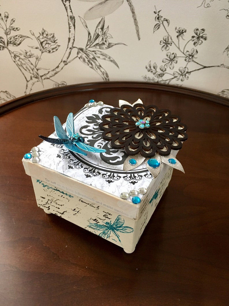 Upcycled dragonfly and flower keepsake jewellery box