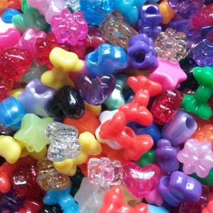 100 Mixed Shapes Pony Beads Mix 6mmx9mm Hearts Bows Stars Flowers Butterflies Glitter Glow Pearl Hair Dummy Clip Jewellery Loom Bands Crafts