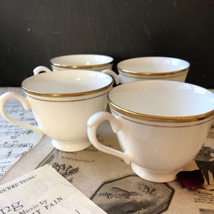 Vintage China Set of Four Tea Cups by Royal Grafton / Fine Bone China / Knightsbridge / Made in England