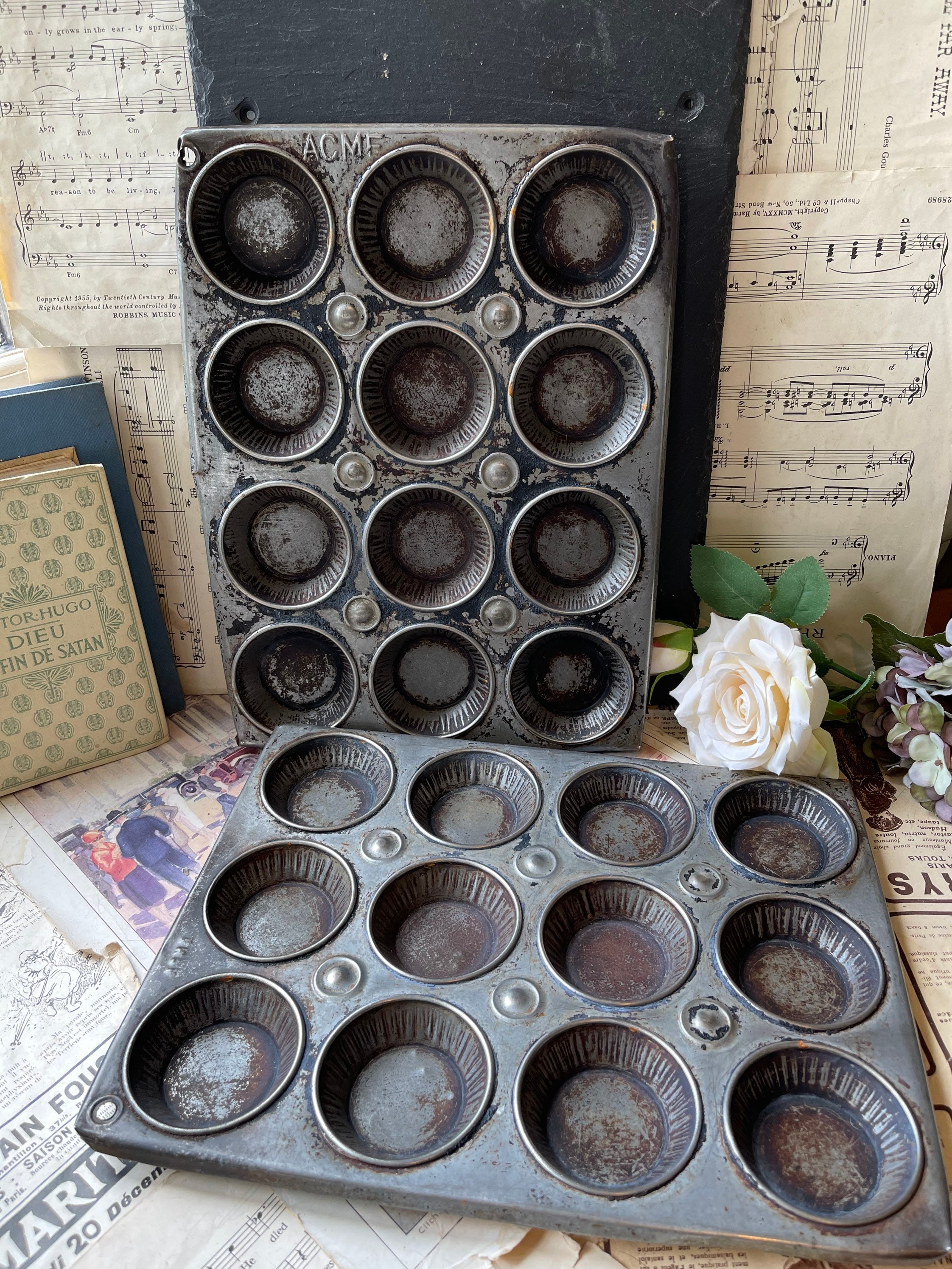 Vintage Cast Iron Muffin Pan Unmarked Makes 6 Muffins
