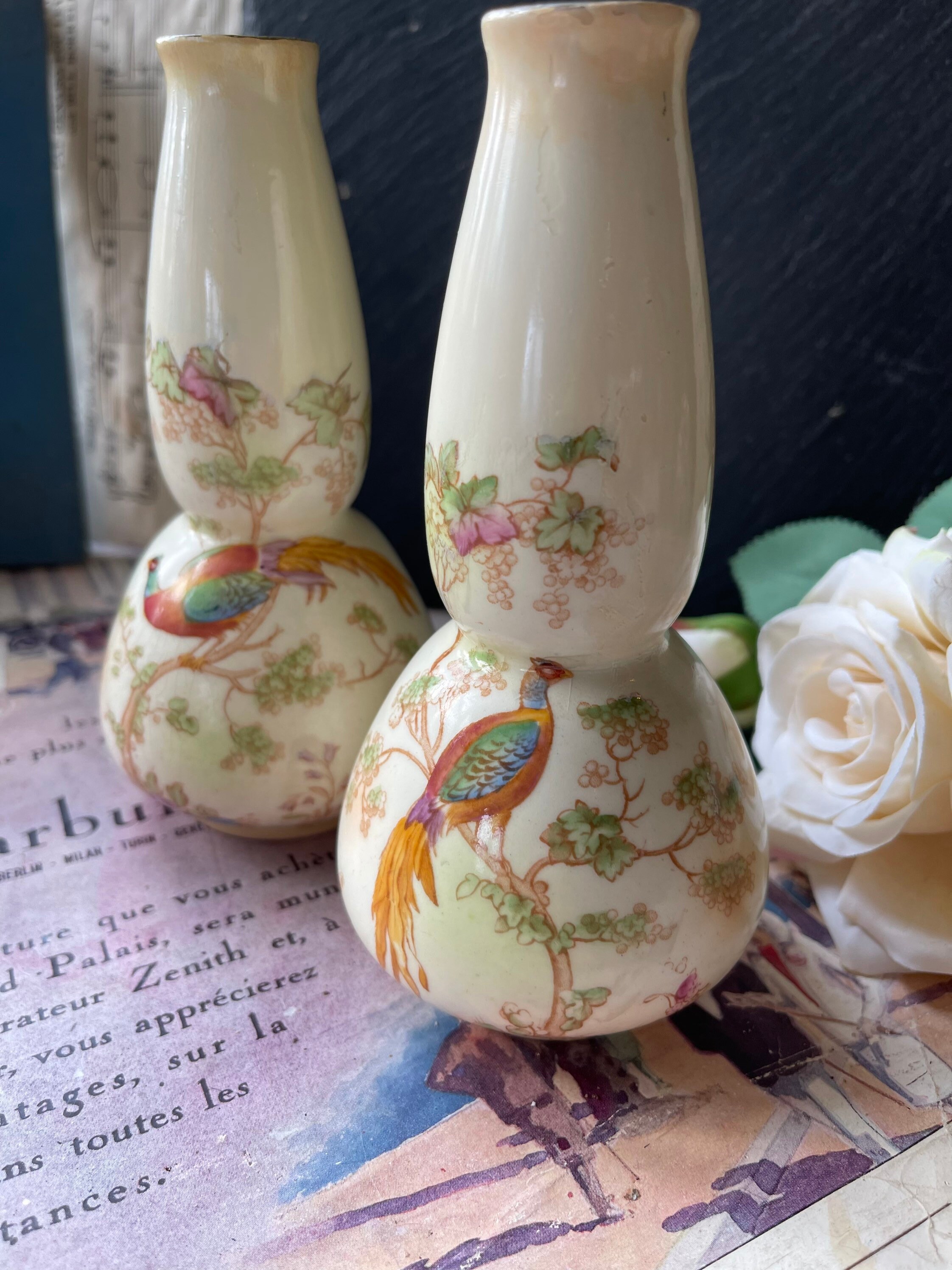 クラウン・デュカル アールヌーボー花瓶：アジアティック・フェザント