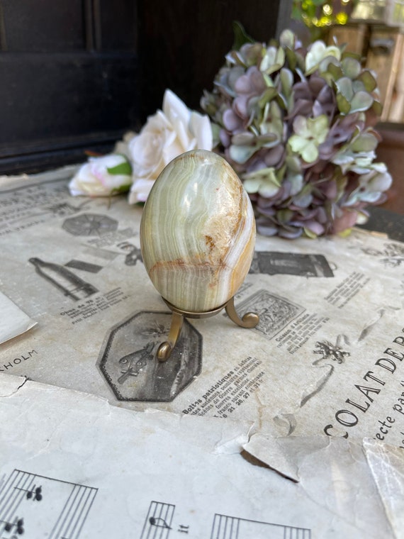 Vintage Onyx Egg on Stand / Onyx Egg / Egg Paperweight / Etsy