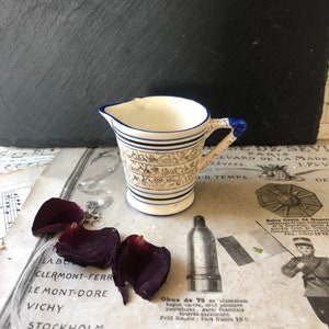 Tiny Art Deco Jug by Thomas Forester&#39;s Phoenix works / Golden Sheba pattern / Made in England