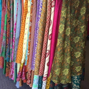 20 piezas de faldas envolventes reversibles de seda tipo sari hechas a mano: estilo boho hippie.