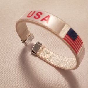 USA Flag Snap On Bracelet