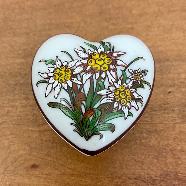 Vintage Reutter Porzellan Germany Heart Shaped Porcelain Ring + Trinket Box