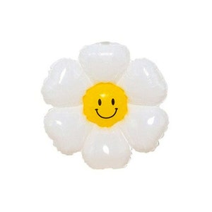 Smiley Face White Daisy Flower Balloon. Balloon Garland Decor, Photo Prop. 70&#39;s Groovy Boho Birthday, Baby Gender Reveal, Bridal Shower