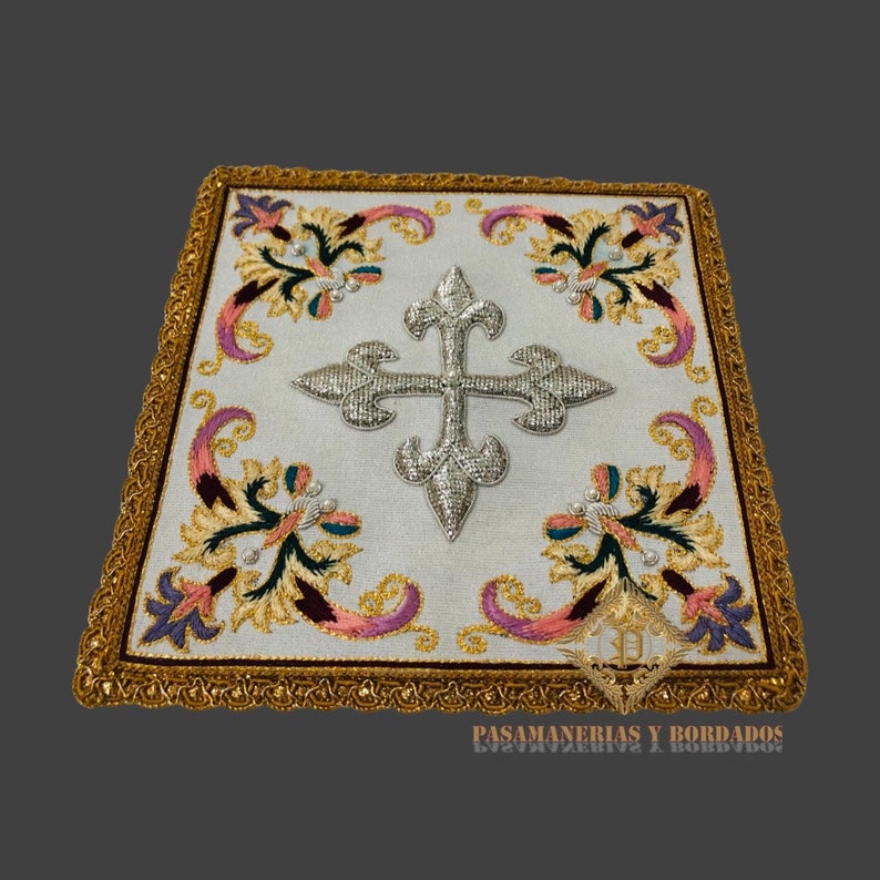 Hand Embroidered Elegant Pall - Etsy