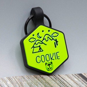 Siliconen Silent Gepersonaliseerde Geluidloze Designer Pet ID Tag - Diep Gegraveerd Dubbelzijdig & Graveren Zal Last Dog ID Tag Hexagon Camp