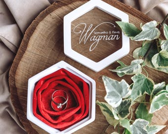 Modern Ring Box Wedding Day, Ring Bearer Box, Ringkissen, Unique Ring Holder for Wedding Ceremony, Ring Pillow Alternative
