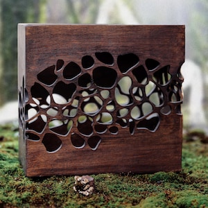 Einzigartiger Kartenhalter aus Holz Fantasie Hochzeitsdekor • Alternativer Kartenhalter Verzauberter Wald Hochzeitsthema • Märchenhafte Hochzeitsideen Yosemite