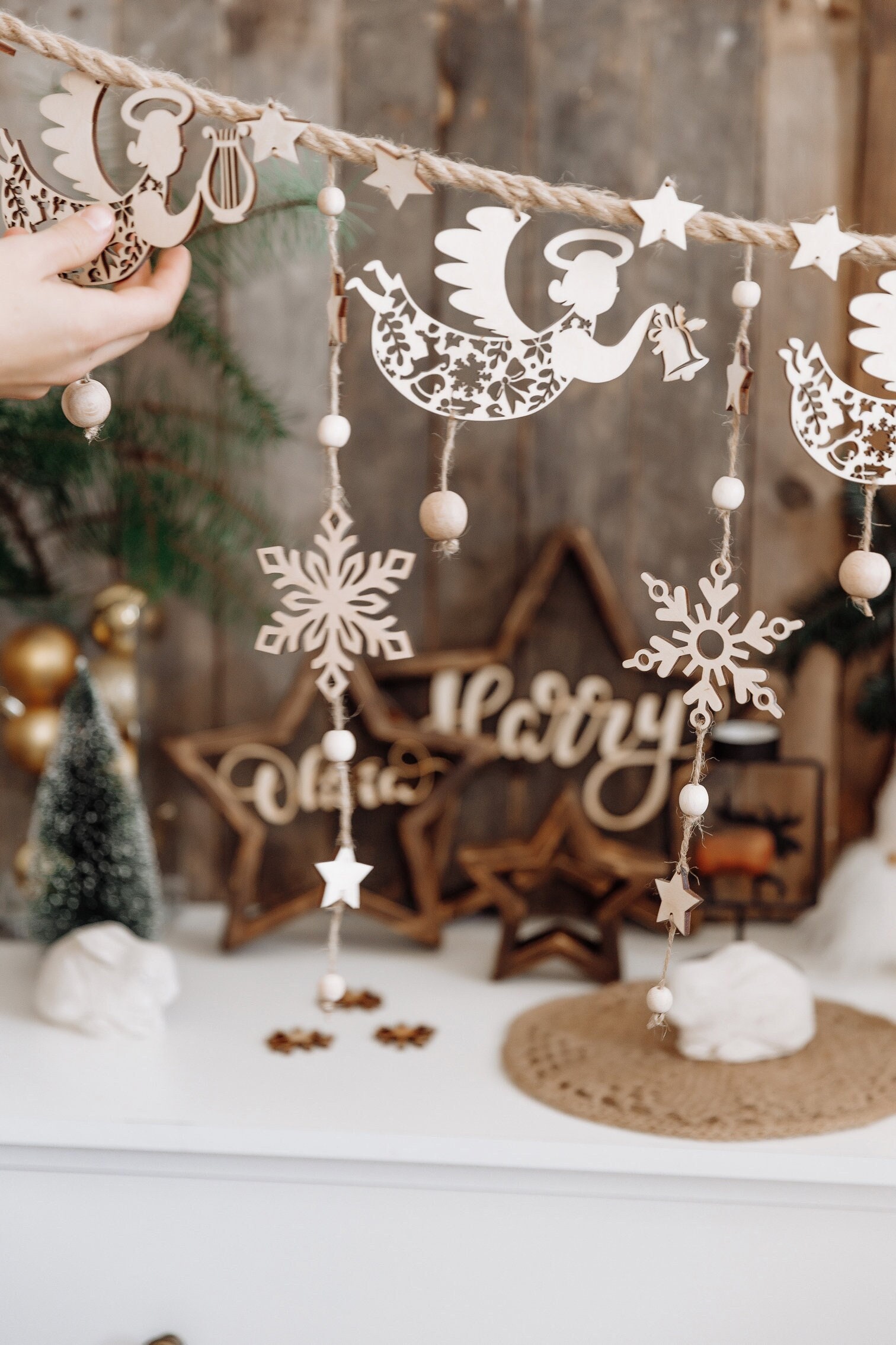 16+ Wooden Christmas Garland