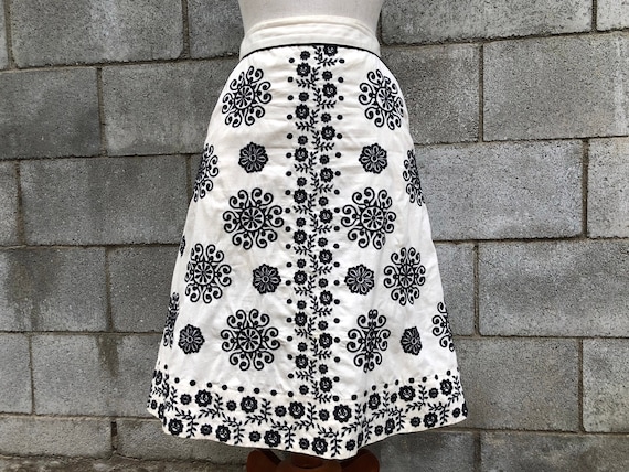 Vintage Indian White Cotton Skirt with Black Flora