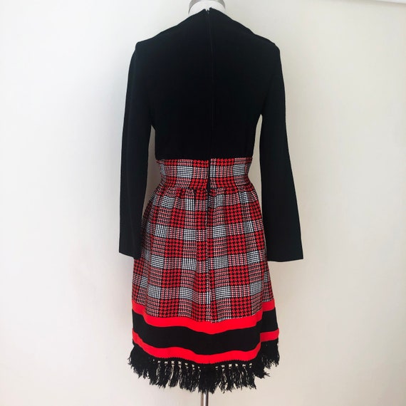 Vintage Mod Red & Black Plaid Fringe Dress - image 8