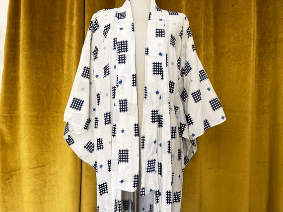 Vintage Traditional Linen Kimono Robe White Blue - image 3