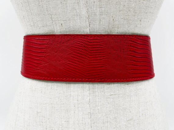 Vintage Red Lizard Leather Statement Belt Gold Bu… - image 6