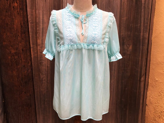 70s Vintage Baby Blue Blouse With Puffy Sleeves an