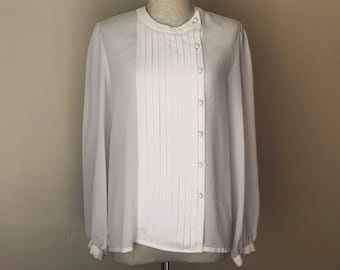 Vintage Womens white pleated long sleeve dress shirt blouse