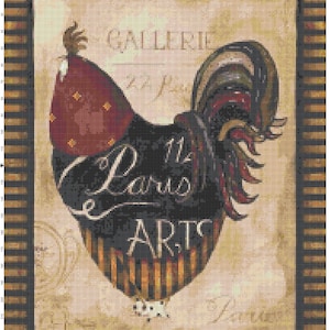 Peut inclure: Un coq noir avec une crête et des barbillons rouges et jaunes, debout sur une base rayée. Le coq est entouré d'un fond beige avec le texte "GALLERIE D'ART Paris" en noir.