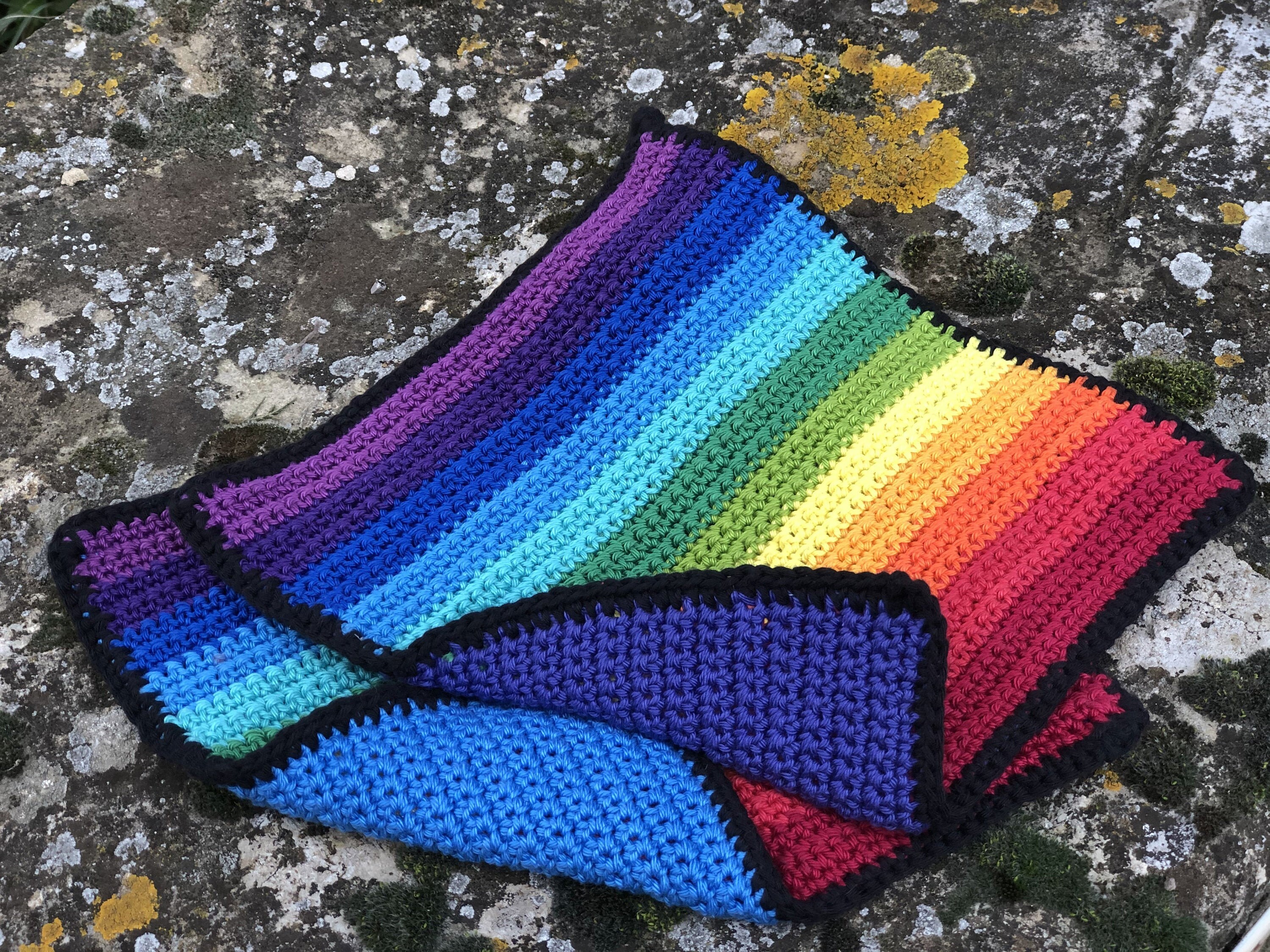 Maniques Four Arc-En-Ciel Fait Main en Coton Lot de 2 - 23cm X 23cm.