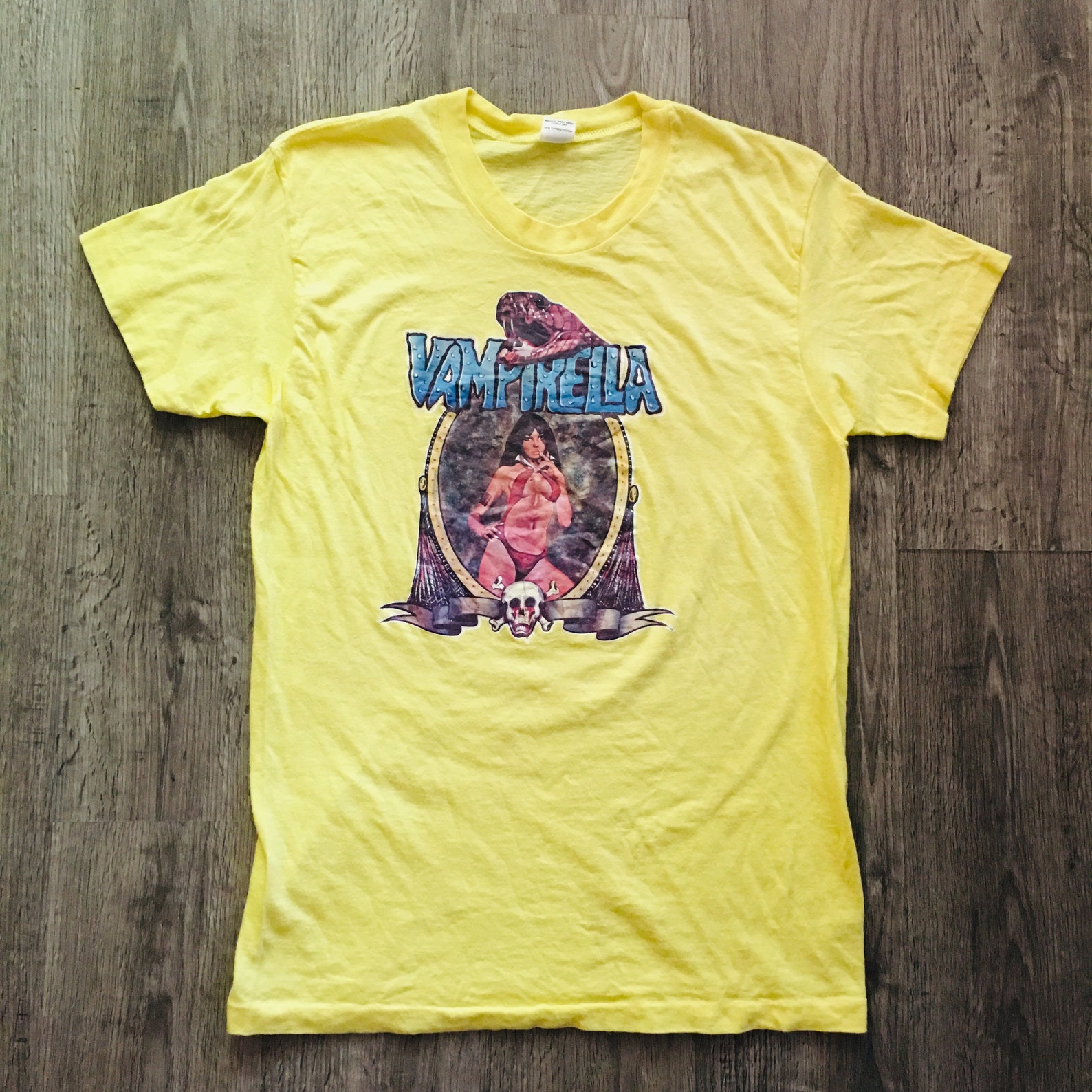 Vintage 1975 SUPER RARE Vampirella Yellow Hanes Medium T-shirt | Etsy