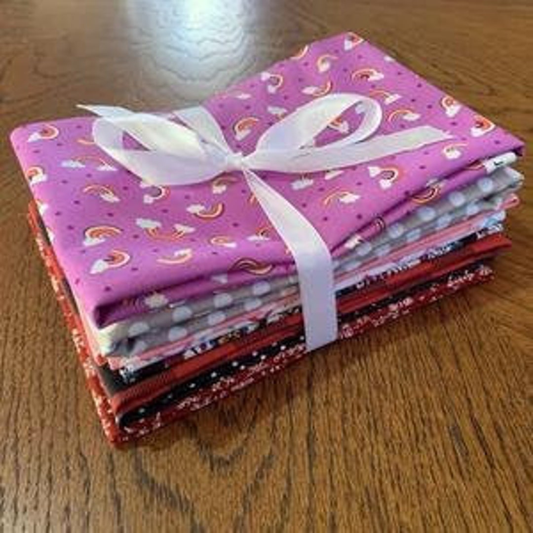 Quilt Fabric Scrap Bundle, Fabric Remnants, Fabric Bundle, Fat Quarter