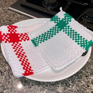 Potholder | Set of Two | Large 8&quot; x 8&quot; | Woven with Thick Cotton | Green, Red and White