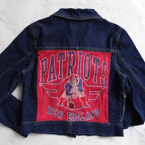 New England Patriots Jean Jacket - Size Women&#39;s Medium