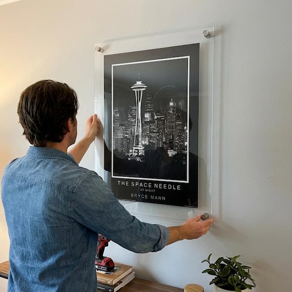 Marco flotante de acrílico transparente a medida, esquinas rectas: ideal para obras de arte, fotografías o diplomas.