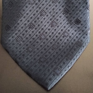 Vintage Giorgio Armani Cravatte Tie 58&quot; X 3 3/4&quot;