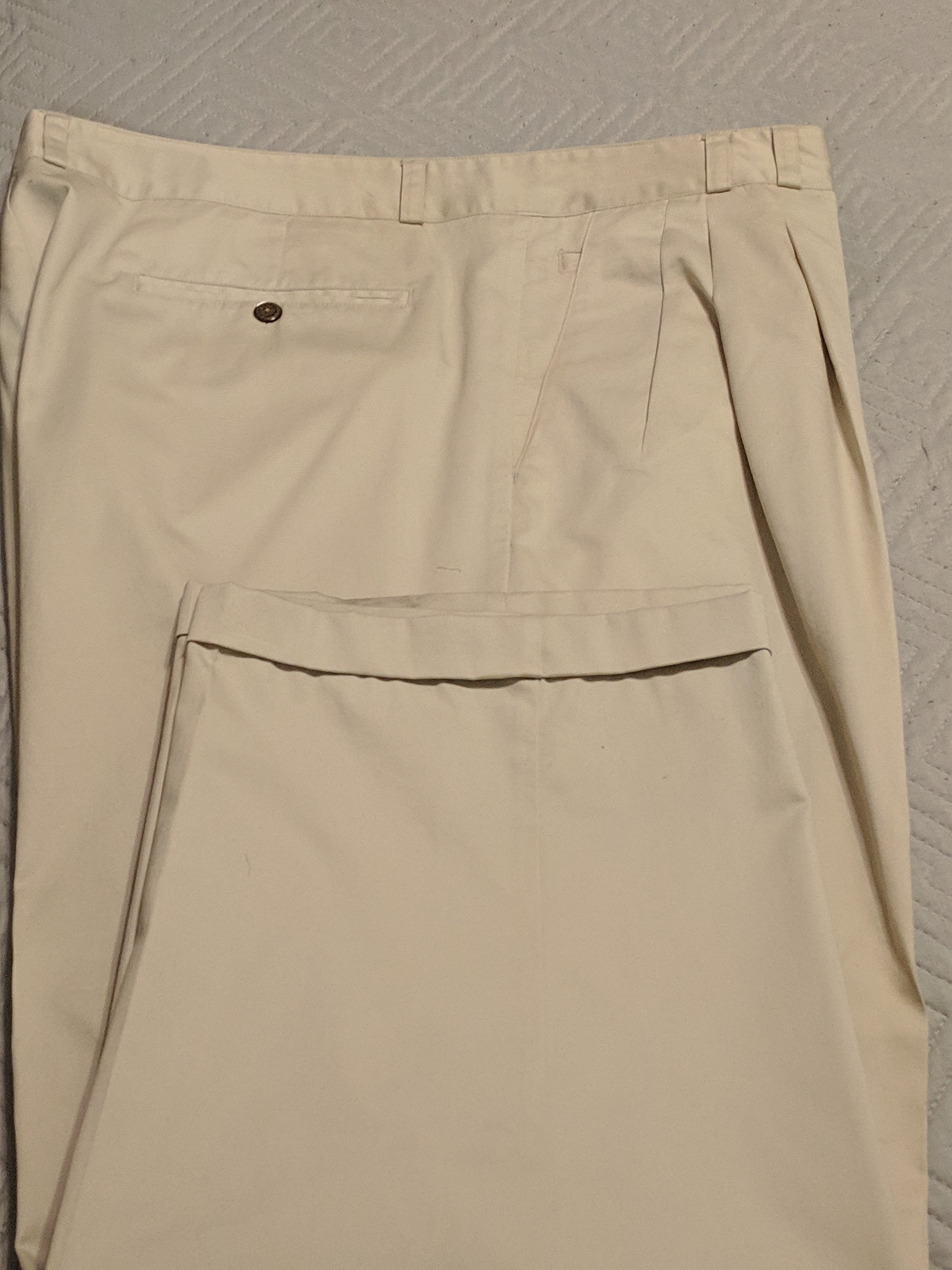 Axis Golf Collection Khaki Pants Size 