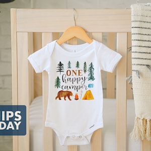 One Happy Camper Onesie® - Lindo Bebé - Primer Cumpleaños Onesie® - Hipster Baby Body - Aventura Linda Camisa de Bebé