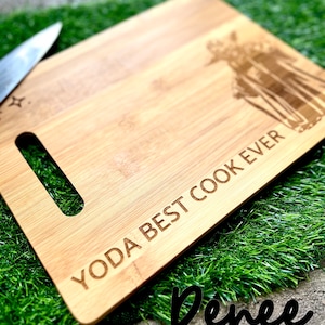  Luxxis Star Wars Kitchen Cutting Board Cooking Accessories -  Yoda Best Cook Ever Laser Engraved Bamboo Kitchen Gifts Set- Premium  Cookware Apron - Cute Dishwasher Magnet: Home & Kitchen