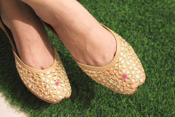 cushioned flats for work