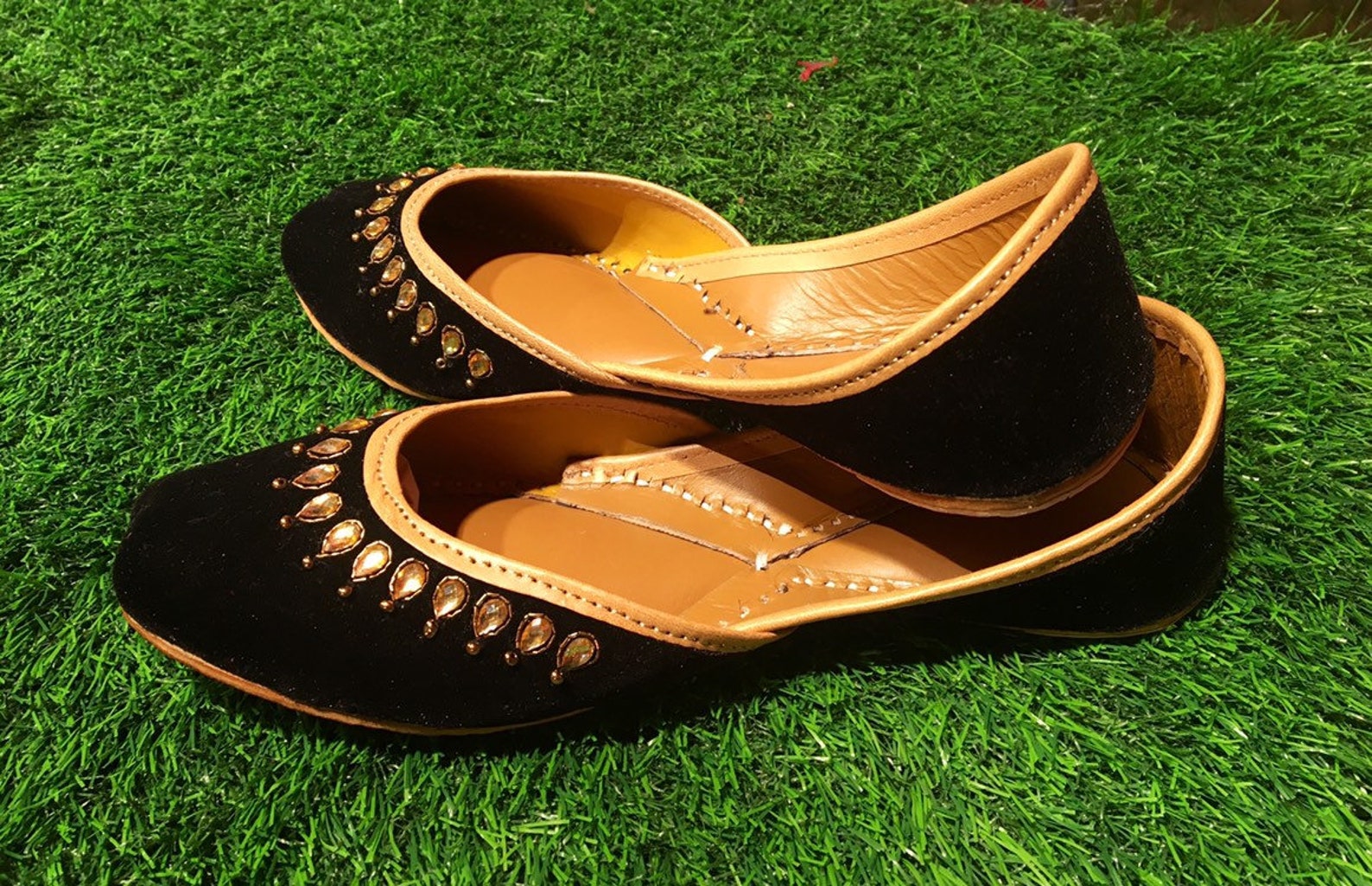 black kundan embroidered velvet jutti |mojari | ballet flats