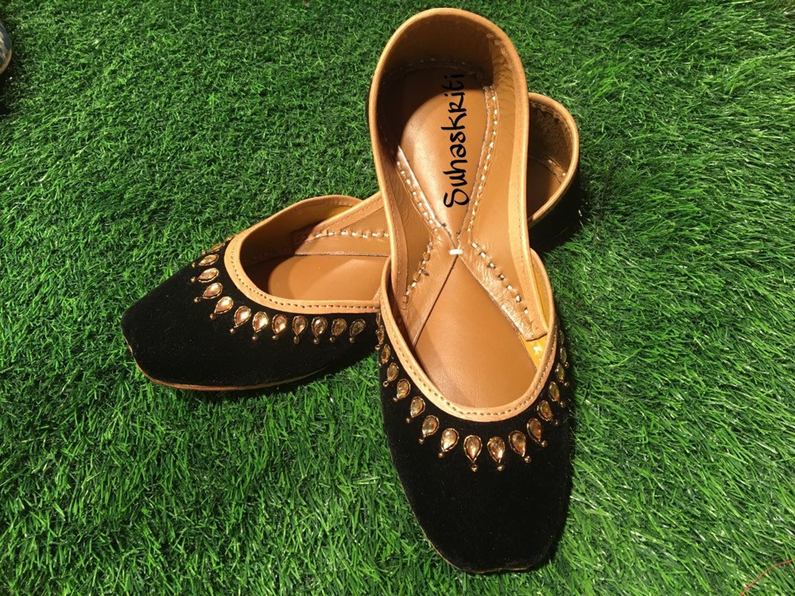 black kundan embroidered velvet jutti |mojari | ballet flats