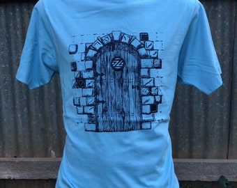 The Mountain 100/% Cotton Unisex Adult T-Shirt Berkeley Cal Inner Spirit NWT