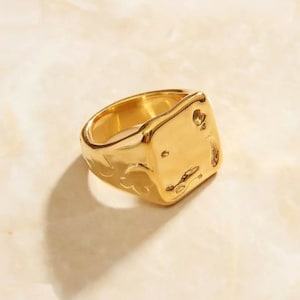 Gold Melt Signet Ring
