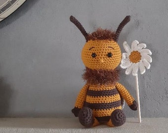Mireille l'Abeille/Mireille the Bee