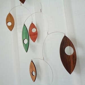 Mid Century Modern Wooden Leaf Mobile: Autumn Decor