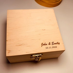 Personalisierte Holz Geschenkbox, Brautjungfer Box, Brautjungfer Box, Trauzeugin Box, Schmuckschatulle aus Holz, Herren Geschenkbox, Erinnerungsbox, Hochzeit