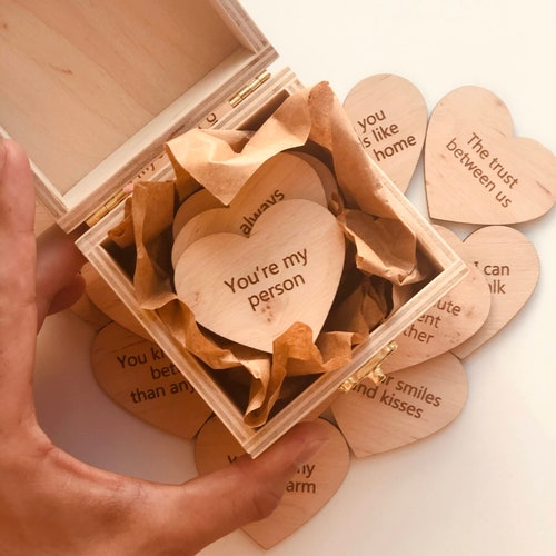 10 Romantic Gift Ideas for Your Girlfriend 