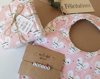 box naissance : bavoir, 6 lingettes et bracelet personnalisé