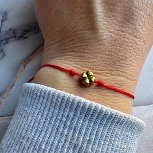 Clover bracelet, Red silk Bracelet, Luck Bracelet, Protection bracelet, gift for friend