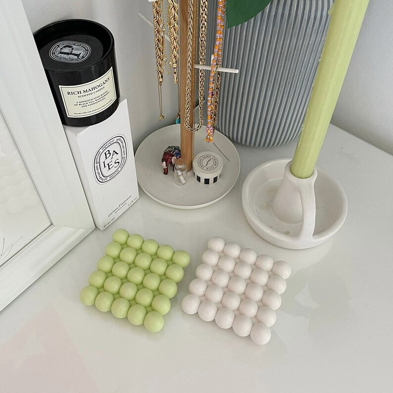 Bubble Coasters set of 4 Pastel Jesmonite Homeware, Contemporary Modern Homeware, Handmade Modern Table Decor image 3