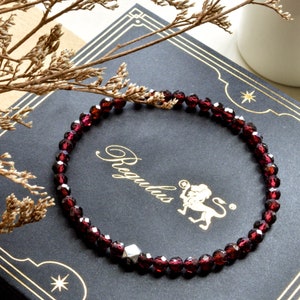 Garnet Bracelet,Faceted Glitter Red Garnet,Natural Garnet Bracelet,Stretch bracelet,Hand made Silver Bead,Stacking Bracelet,Fine Gift