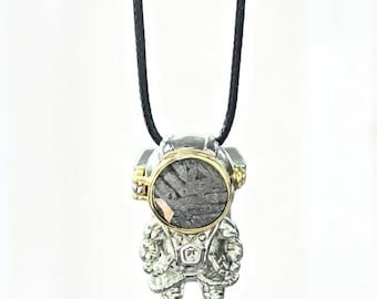 stronomy Lover Gift,3.3*1.8*1.5cm, Iron Meteorite Abalone Shell Astronaut Necklace, Unique Boyfriend Birthday Anniversary Spaceman Pendant