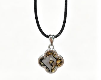 Real Meteorite Jewelry – Tiny 4 Leaf Clover Pendant (1.7cm), Pallasite meteorite in Stainless Steel, Unique Gift for Him Her