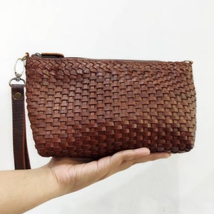 Woven Pouch / Clutch bag / evening bag / woven bag / fashion designer / Bottega Veneta bags