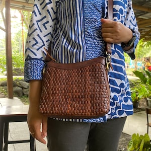 Handmade Woven Leather Crossbody Bag: Veg-Tan Shoulder Bag